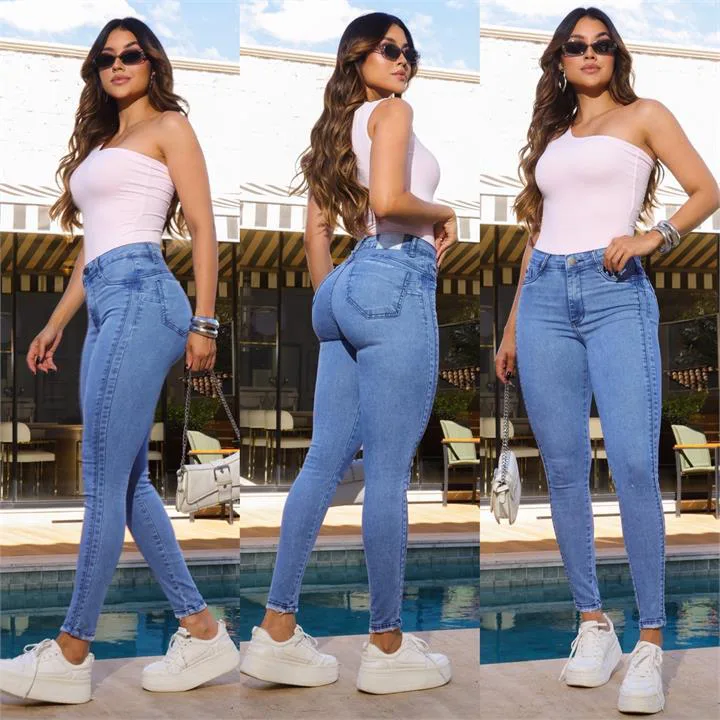Calça Skinny Premium com Recorte