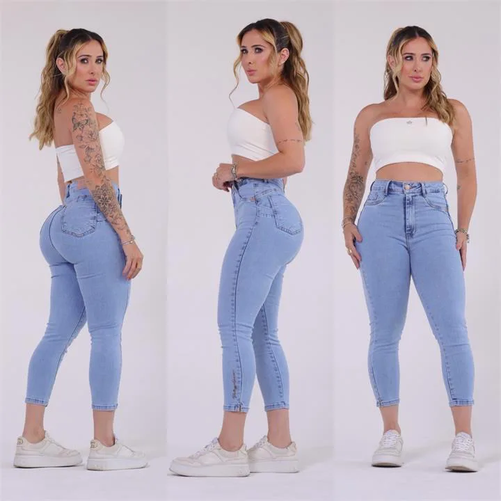 Calça Capri (Com Bordado)