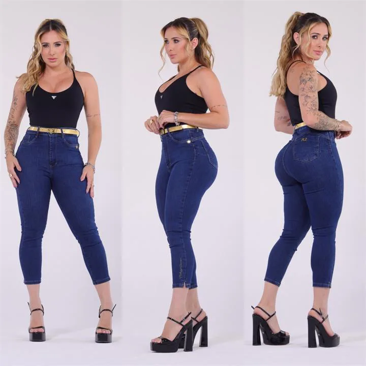 Calça Capri com Cinto (Com Bordado)